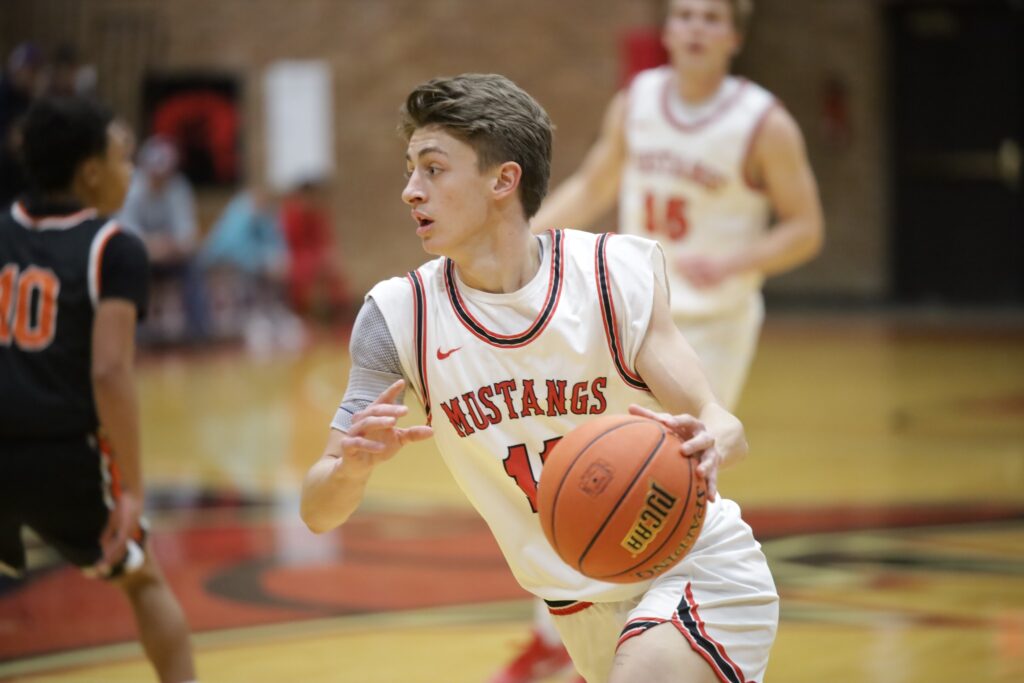 WWCC Basketball Teams Defeat Central Wyoming