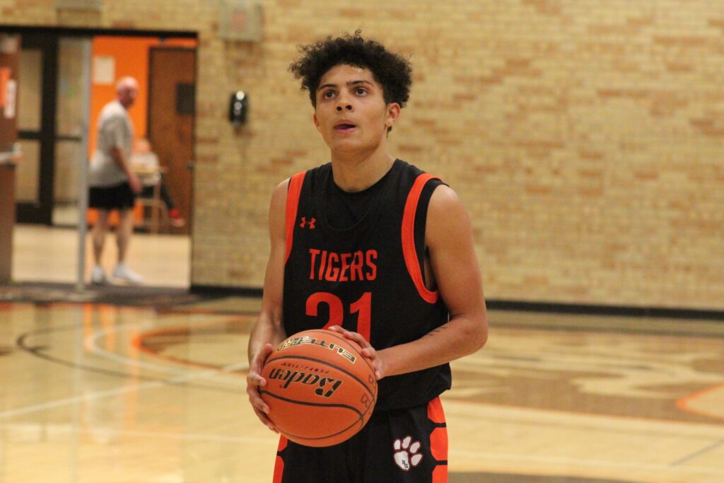 Preview: Rock Springs and Green River Travel for Basketball This Saturday