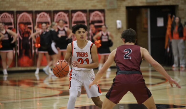 Tiger and Wolves Basketball Continue Conference Season This Weekend