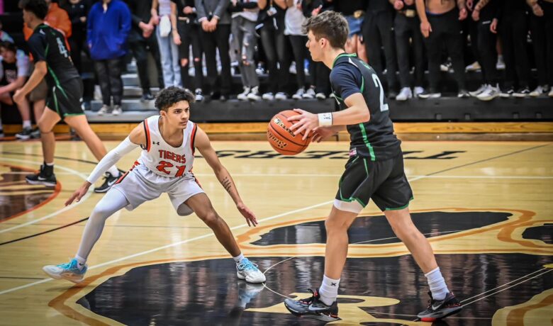 Wolves and Tigers Battle in First Round of Regionals