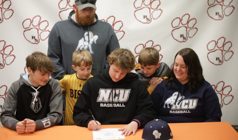 Cahill and Sagastume Sign to Play Baseball Against Eachother in the UMAC