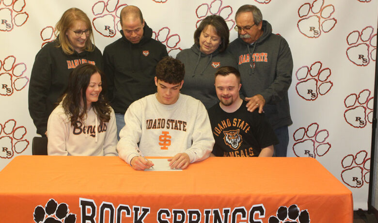 RSHS Pole Vaulter Signs with Idaho State University