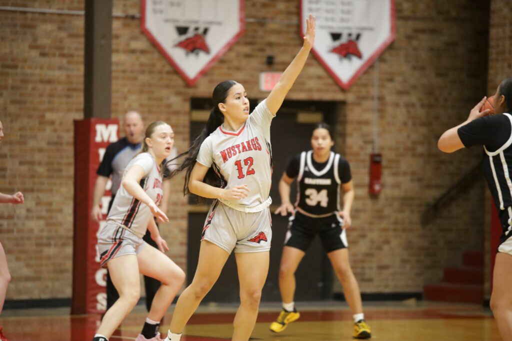 Western Girls Basketball Boast Three All-Region Players