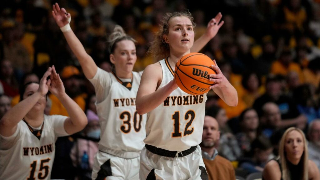 Wyoming Cowgirls Defeat UTSA in WNIT Second-Round Clash