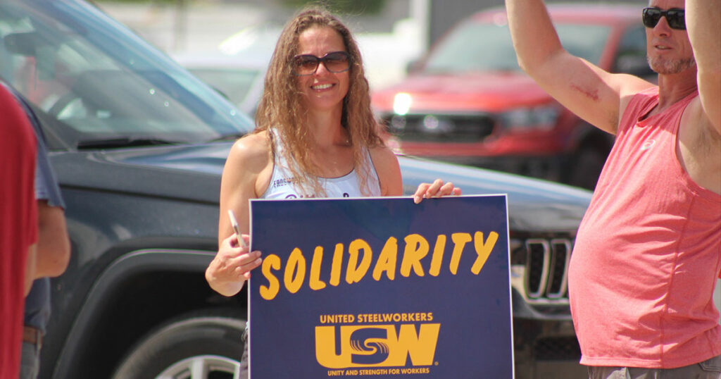 Union Supporters Make Their Voices Heard Wednesday