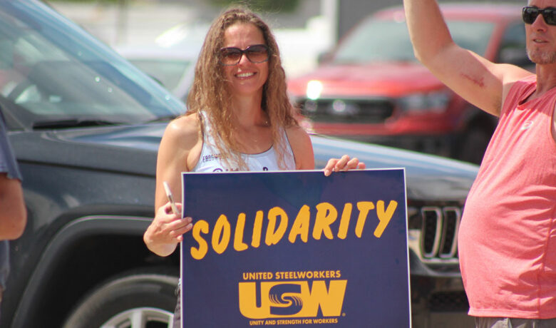 Union Supporters Make Their Voices Heard Wednesday