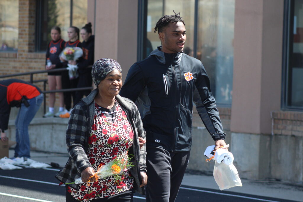 Okere Signs With MSUB Yellowjackets To Run Track With His Brother
