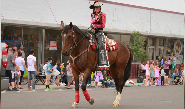 Annual Red Desert Roundup Parade will Entertain Downtown Rock Springs Saturday