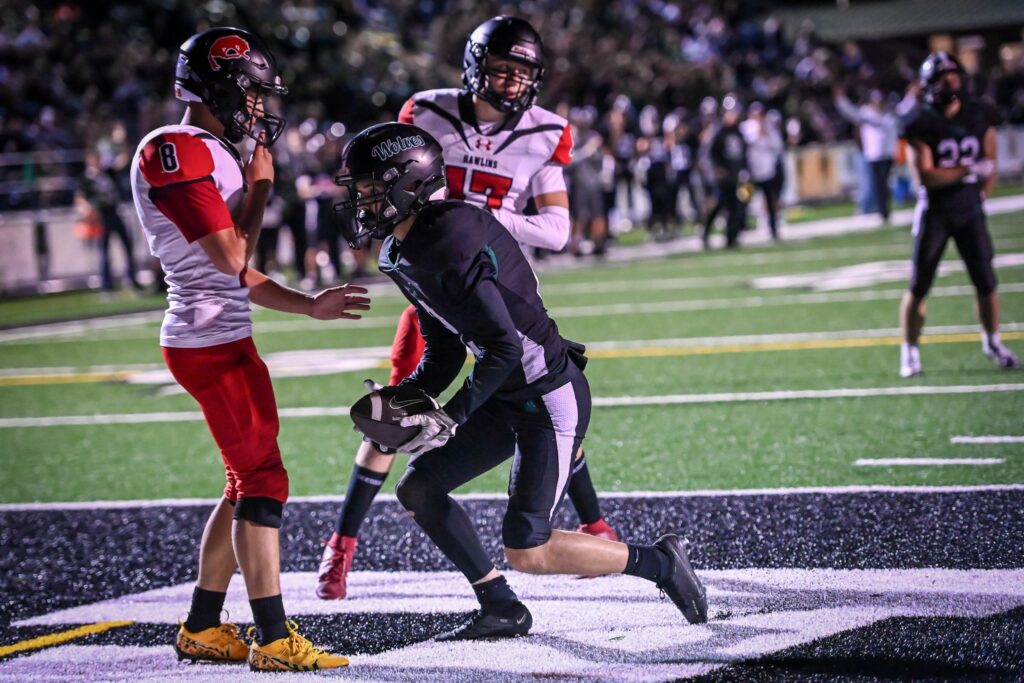 Wolves Secure First Win with 28-15 Victory Over Rawlins