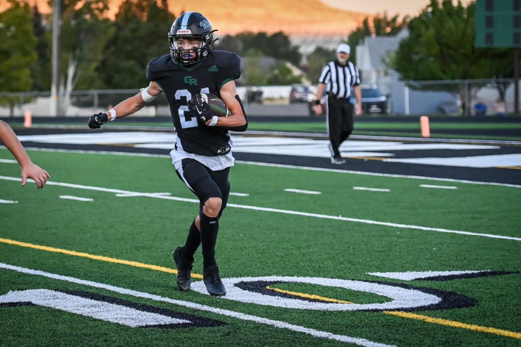 Wolves Fall to Lander Tigers in 21-14 Conference Opener