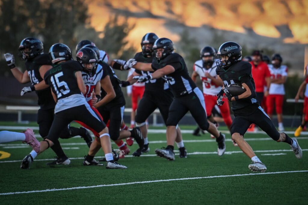 Wolves Fall to Riverton 28-13 Ahead of Conference Play
