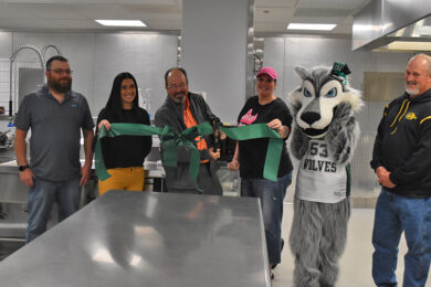 Lincoln Middle School Kitchen Gets a Revamp