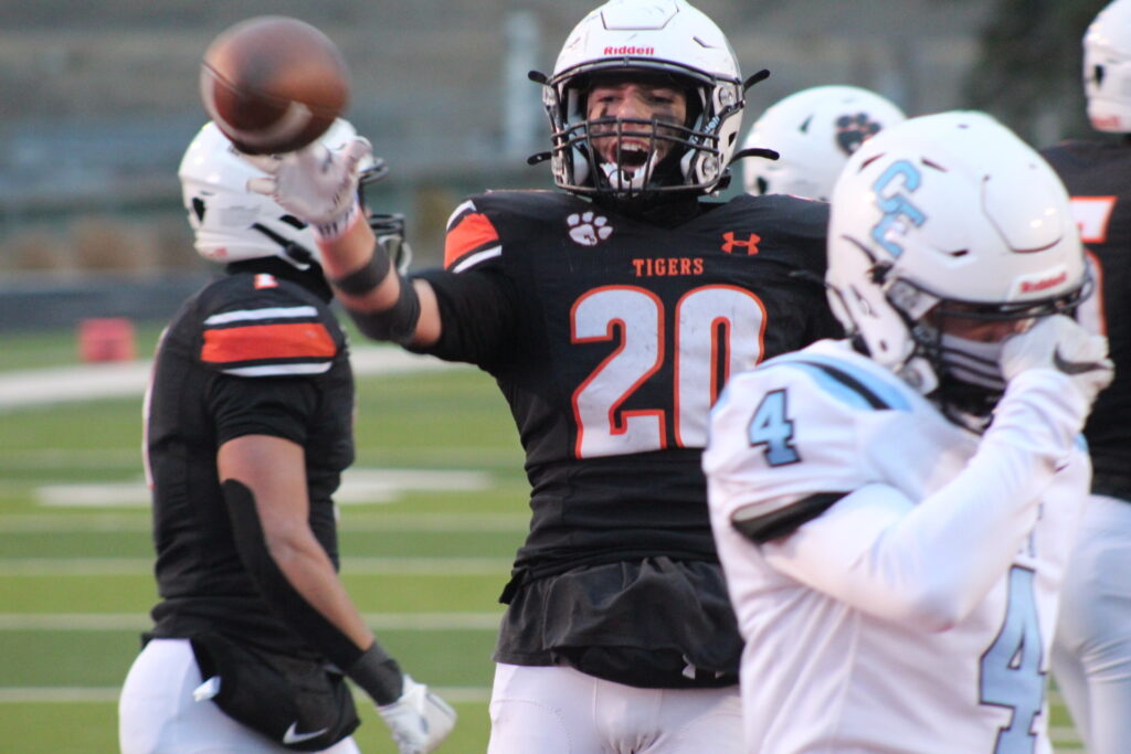 Cheyenne East Defeats Rock Springs 36-6 on Senior Night