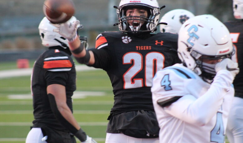 Cheyenne East Defeats Rock Springs 36-6 on Senior Night