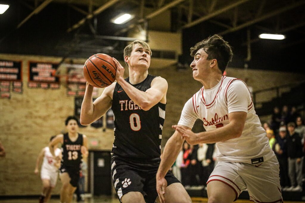 Tigers and Lady Tigers Show Grit on Day Two of Flaming Gorge Classic