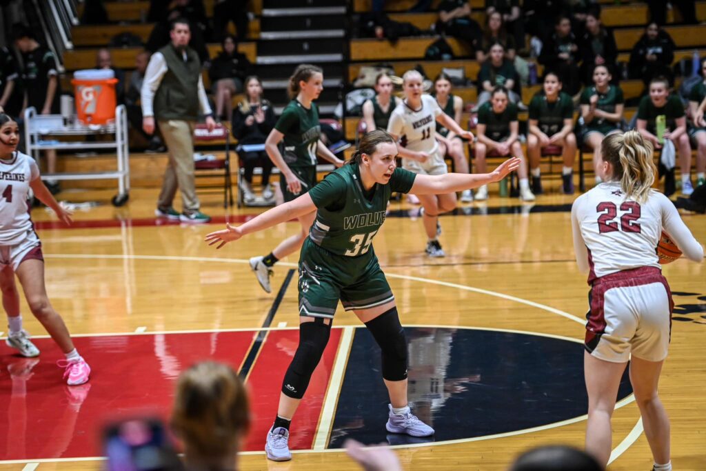 Sweetwater County Basketball Teams Open Conference Play