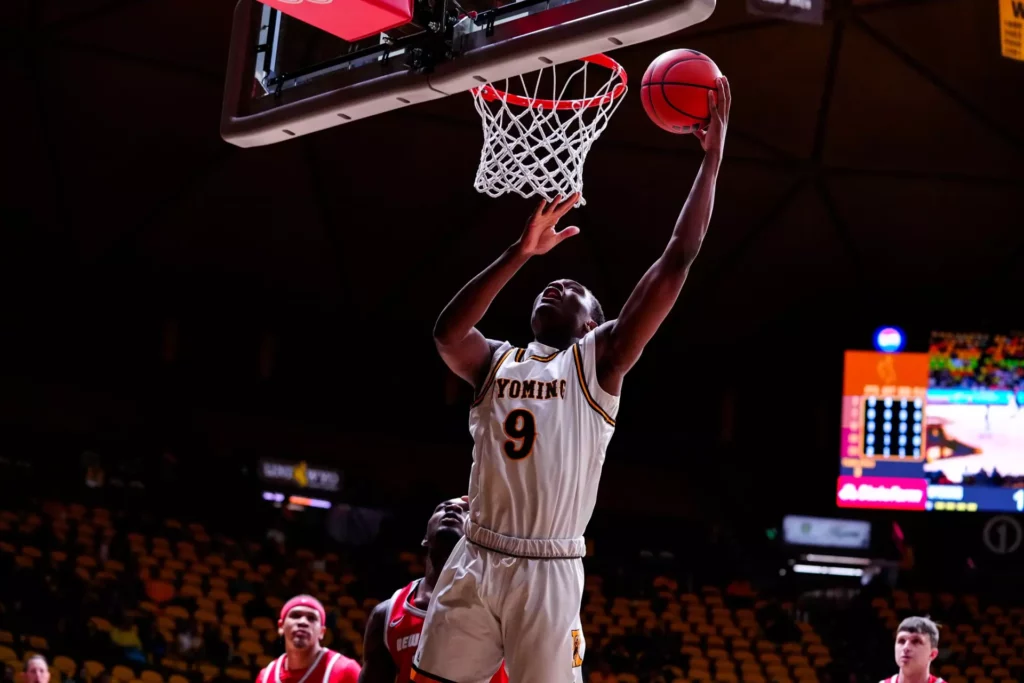 Wyoming Basketball Teams Suffer Close Losses to New Mexico