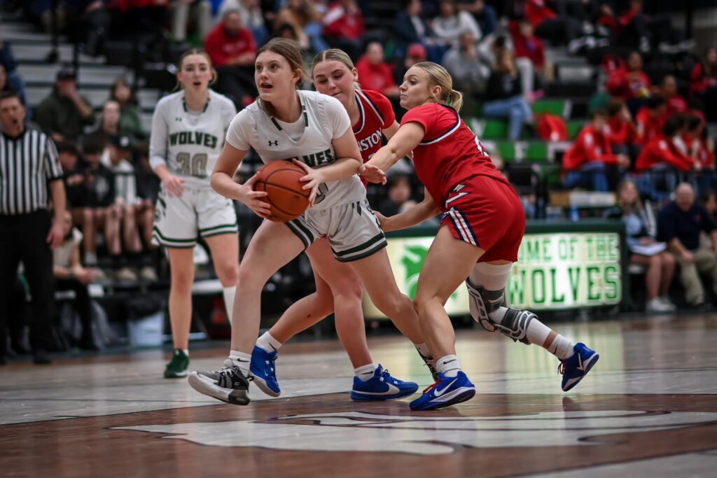 Green River Splits Home Matchups Against Evanston