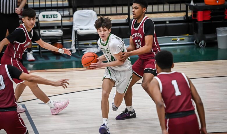Wolves, Tigers Basketball Teams Head to Casper for Key Matchups Ahead of Rivalry Week