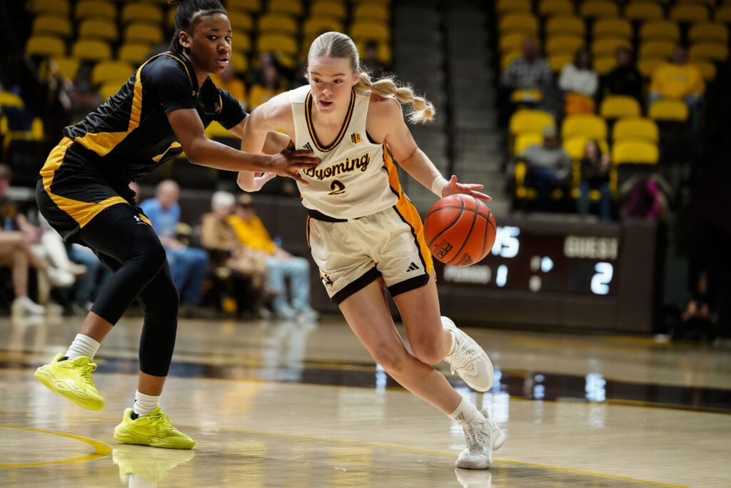 Wyoming Cowboys Struggle in Loss at Colorado State; Cowgirls Secure Gritty Win Over San Jose State