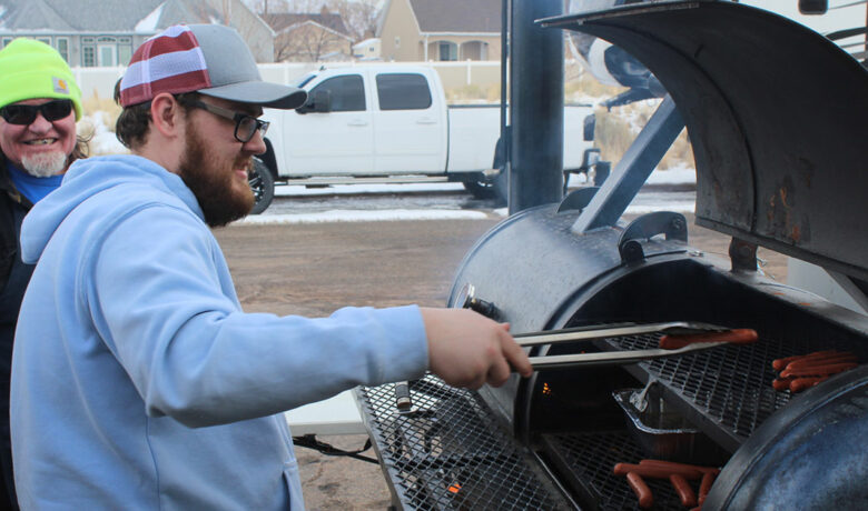 Grateful Unions, Community Offer Lunch to First Responders