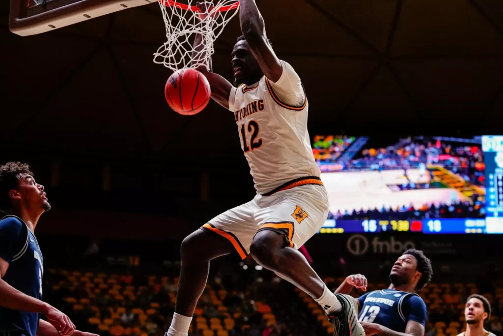 Cowboys Struggle Offensively in Second Half, Fall to Utah State 71-67