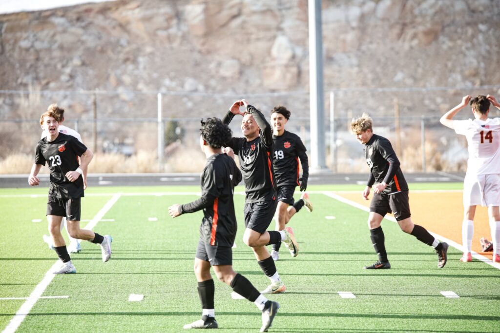 Rock Springs Sweeps Star Valley to Stay Unbeaten at Home