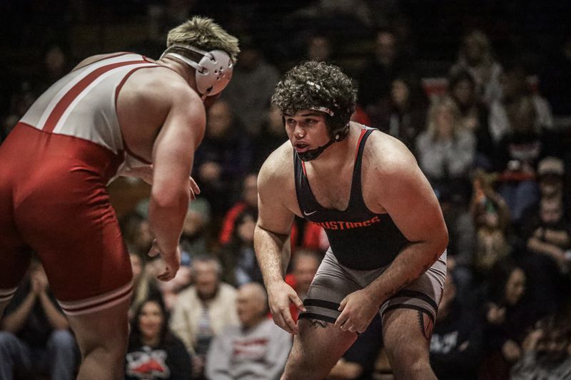 Western Wyoming Finishes Third at NJCAA Wrestling Championships, Lopez Claims National Title