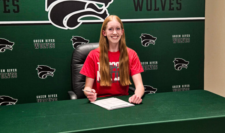 Green River’s Eva Murray Signs with Northwest College Volleyball