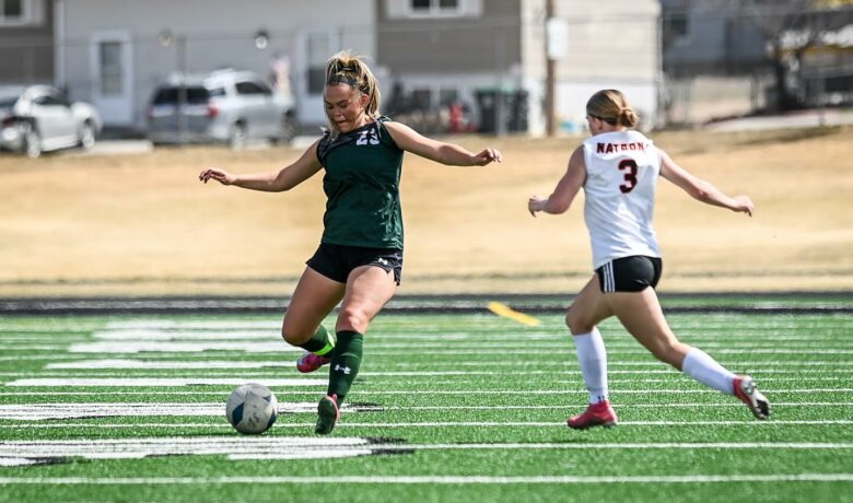 Lady Wolves Earn Road Win, Wolves Fall in Tight Battle Against Star Valley