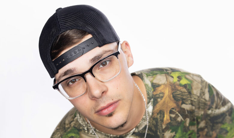 Country Star Chase Matthew Plays at Sweetwater County Fair