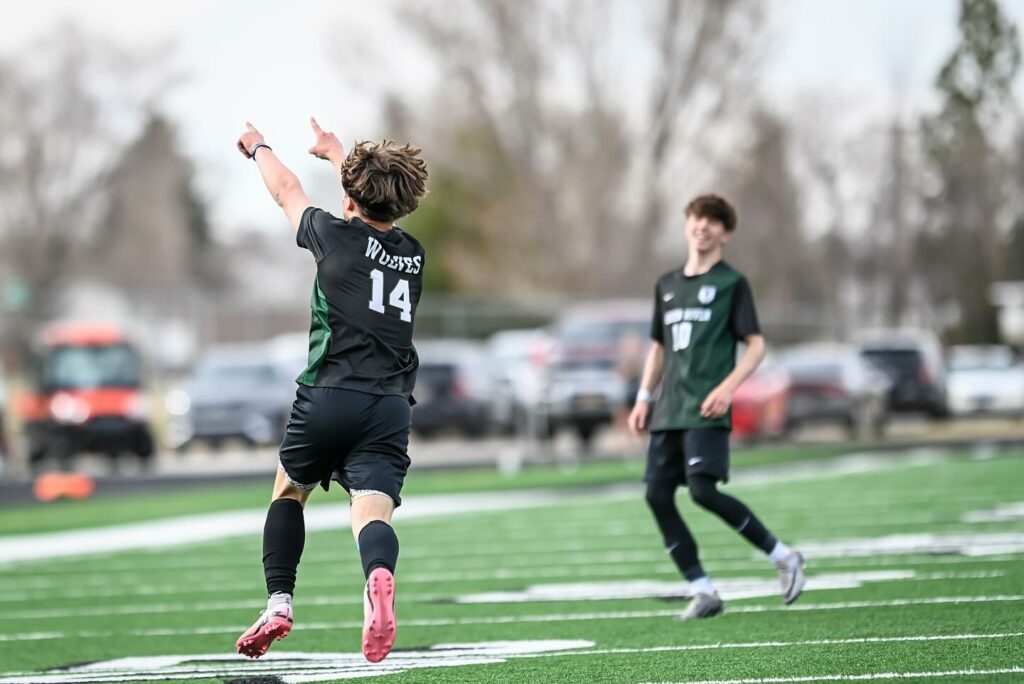 Sweetwater Soccer Sees Mixed Results in Busy Conference Weekend