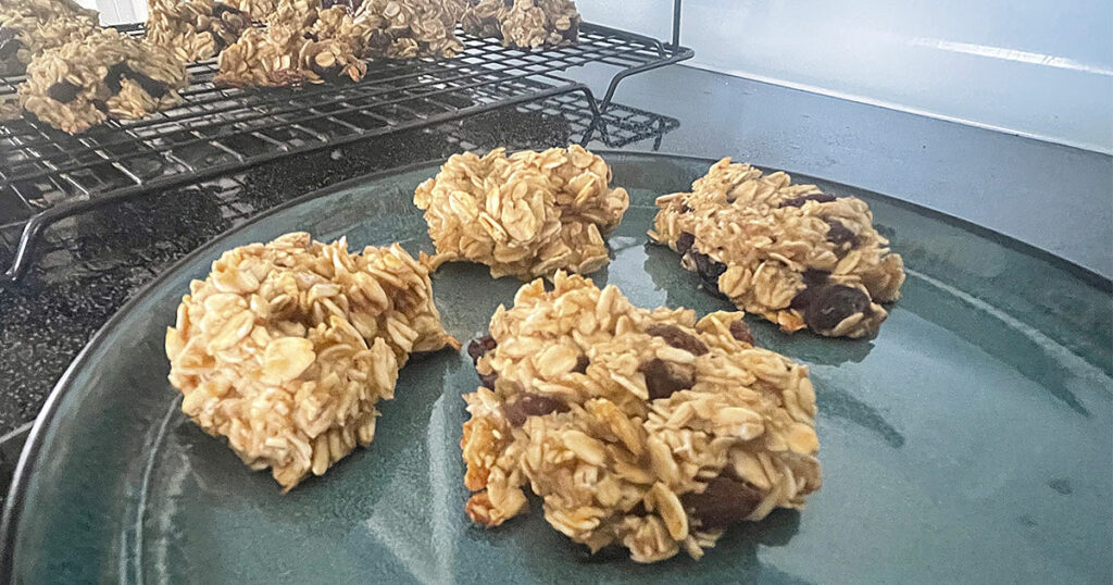 SweetwaterCHOW: Baking Magic with Magic Oatmeal Cookies
