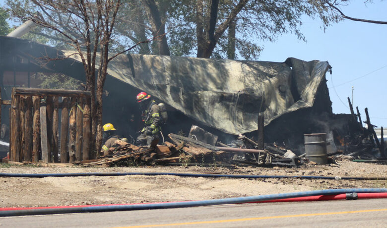3 Vehicles, 1 Trailer Burned in Sunday Fire