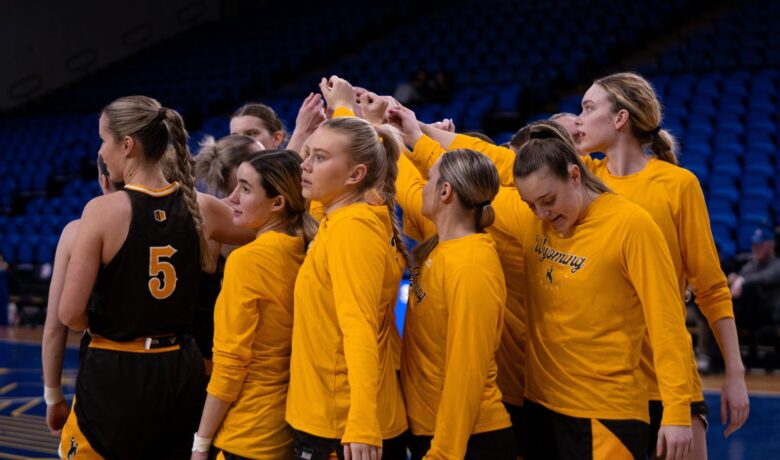 Cowgirl Basketball and Tennis Teams Earn National Academic Recognition