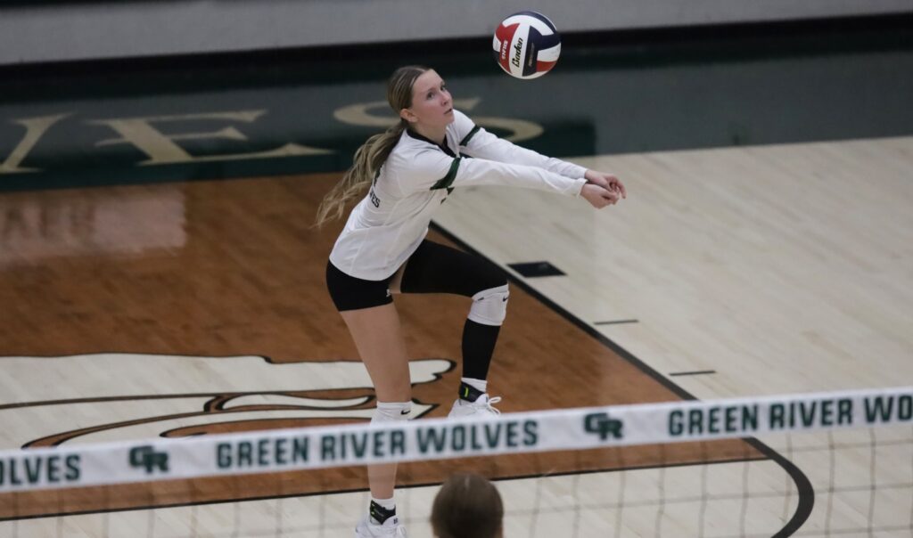 County Volleyball Teams Roll Through Weekend Ahead of Rivalry Clash