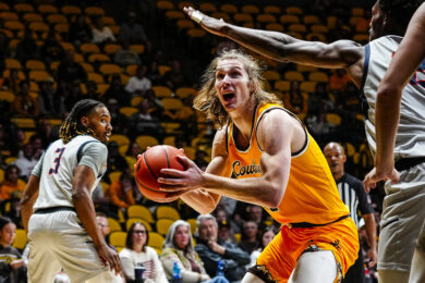 Wyoming Rally Falls Short in 73-70 Loss to UNLV in MW Tournament