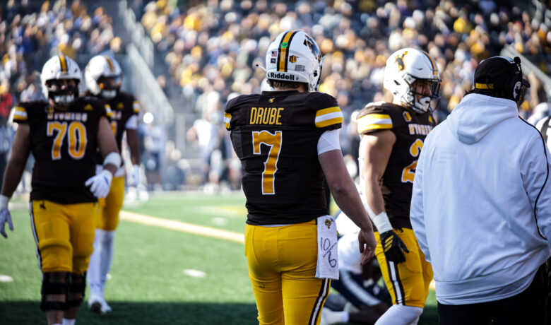 Wyoming Travels to Hawai‘i for Paniolo Trophy Matchup on Saturday