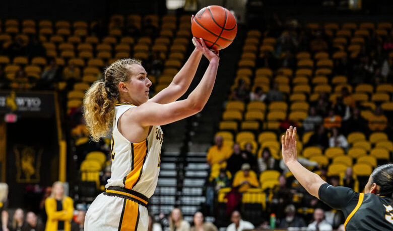 Cowgirls Cruise Past Long Beach State, Prepare for Road Trip to UT Arlington