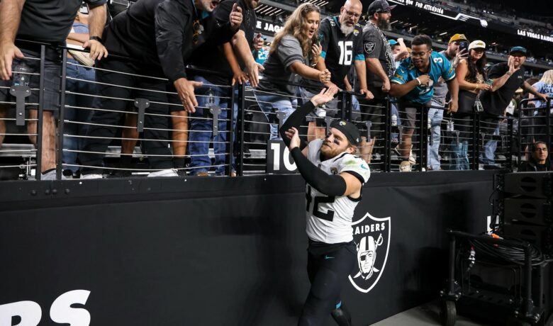 Pokes in the Pros: Wingard Shines as Jaguars Stay in Playoff Hunt