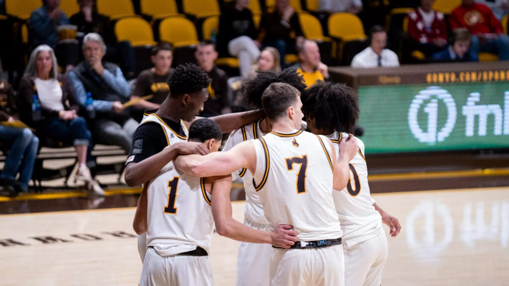 Cowboys, Pilots Set for Battle of Unbeatens Saturday in Laramie