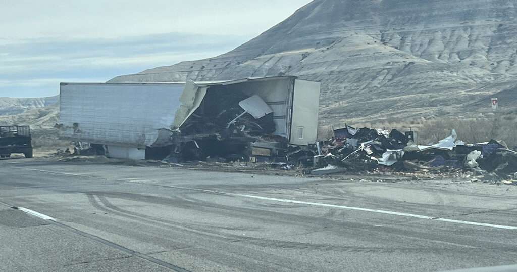 Two Deaths Confirmed In I-80 Crash Outside of Green River