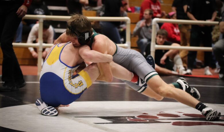 Wolves Sweep Tri at Star Valley Ahead of 4A Duals