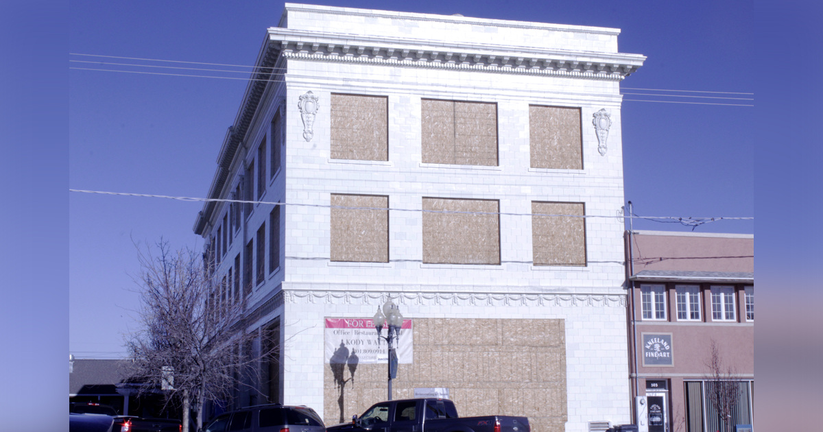 Rock Springs Council to List First Security Bank Building Again - SweetwaterNOW