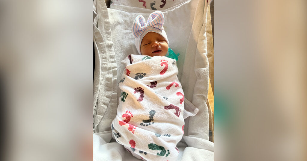 Birth Announcement: Esme Lynn Leckenby