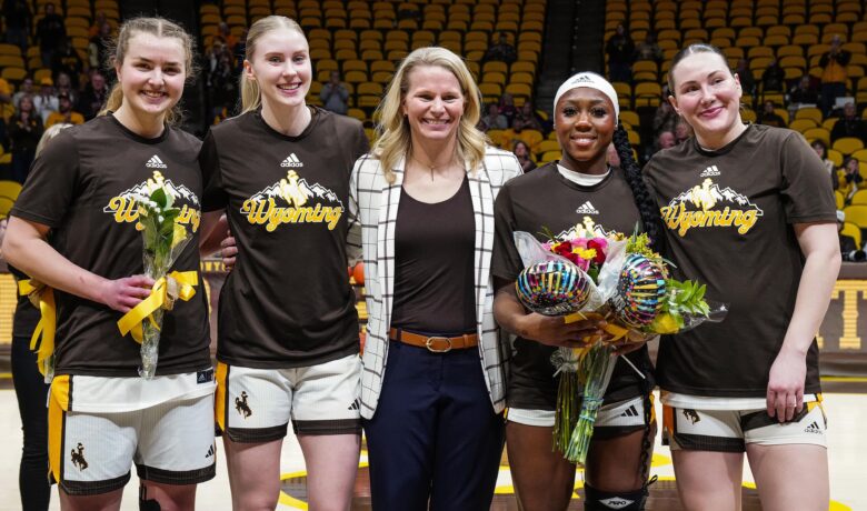 Wyoming Basketball Sweeps Senior Night with Home Wins