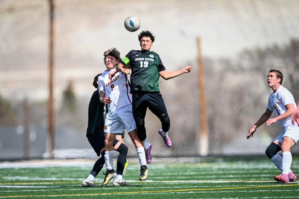 Wolves Hit the Road for Rematch With Star Valley