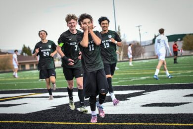 Green River Splits with Kelly Walsh after Sweeping Natrona County