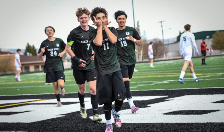 Green River Splits with Kelly Walsh after Sweeping Natrona County