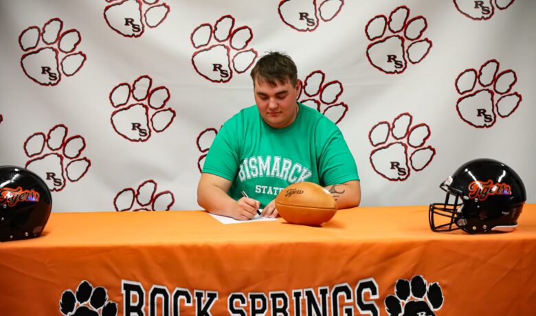 Hamilton Reignites Career, Signs with Bismarck State